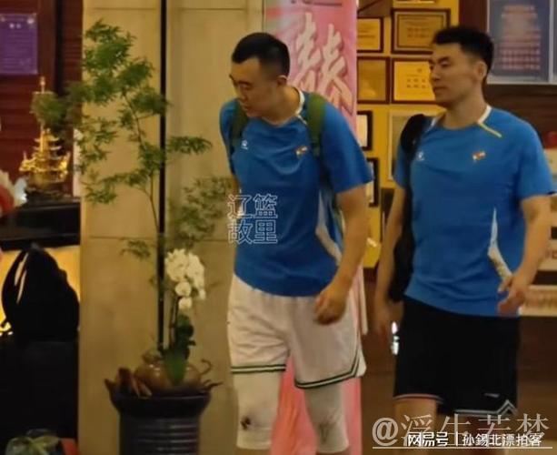 突发!韩德君暂不希望举行退役仪式,或与李晓旭一起举办? 突发!韩德君暂不希望举行退役仪式,或与李晓旭一起举办?